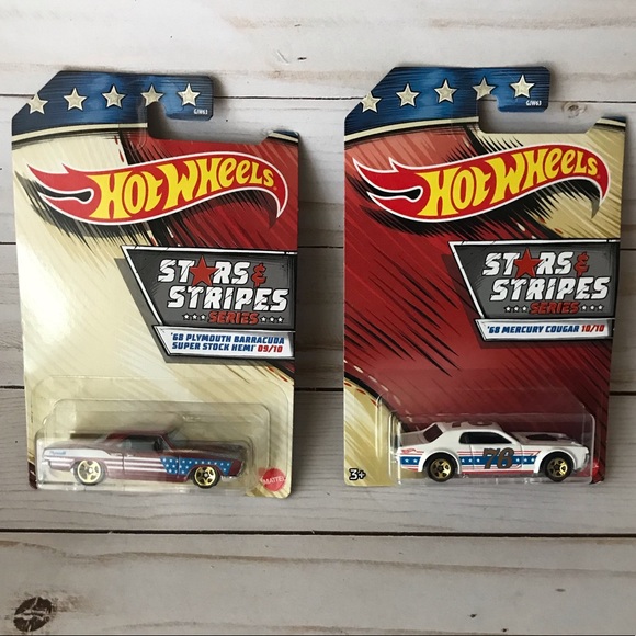 Hot Wheels Set of 2 Stars and Stripes Series 9/10 and 10/10 - Picture 1 of 5